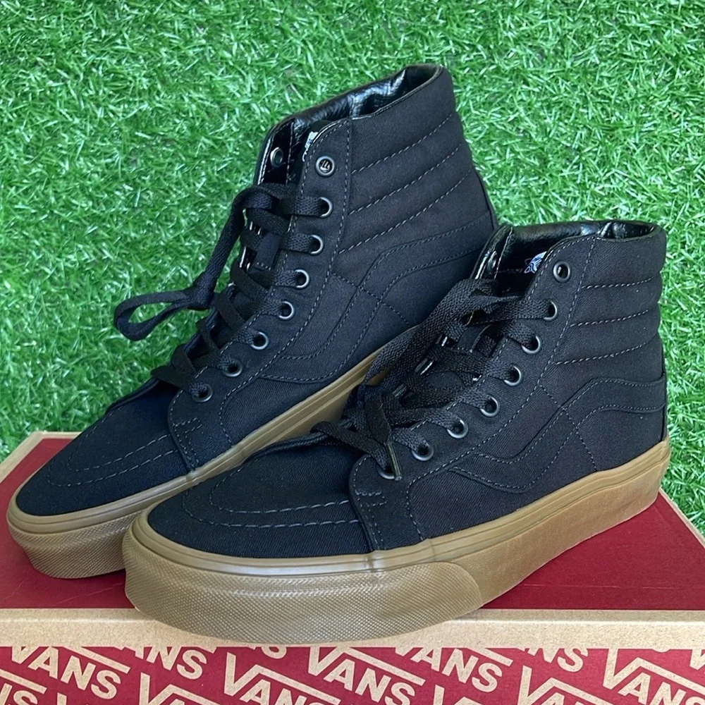 Vans Men’s Sk8-Hi Reissue (Canvas Gum) Black/Lghtgm VN0A2XSBL0D Sneakers